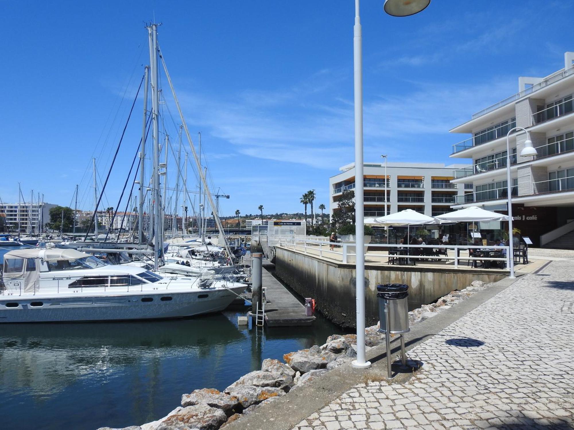Kates Place By Lagos Marina Экстерьер фото
